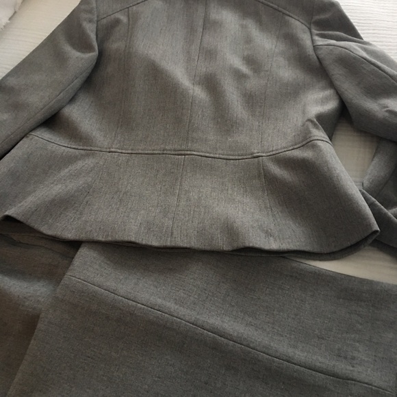 Two piece suit - Picture 3 of 6